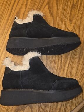 Women's size 8 Dolce Vita fur-trim black winter ankle boots/booties
